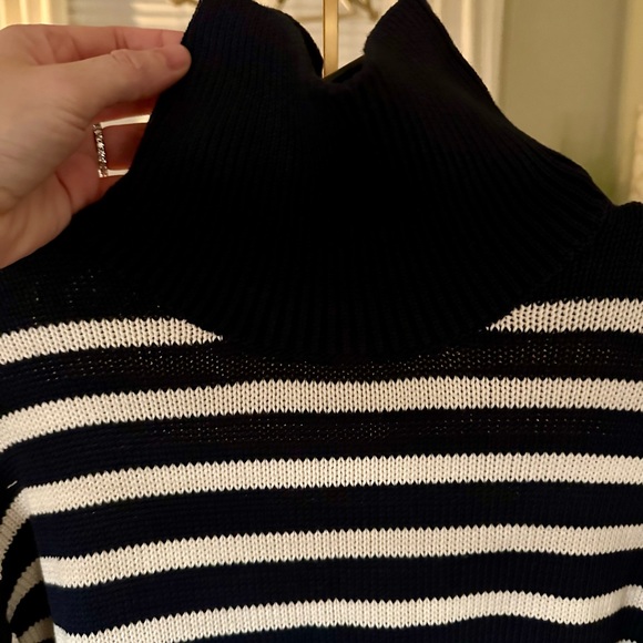 NWT Gap Kids 24/7 Split-Hem Turtleneck Sweater - Picture 3 of 6